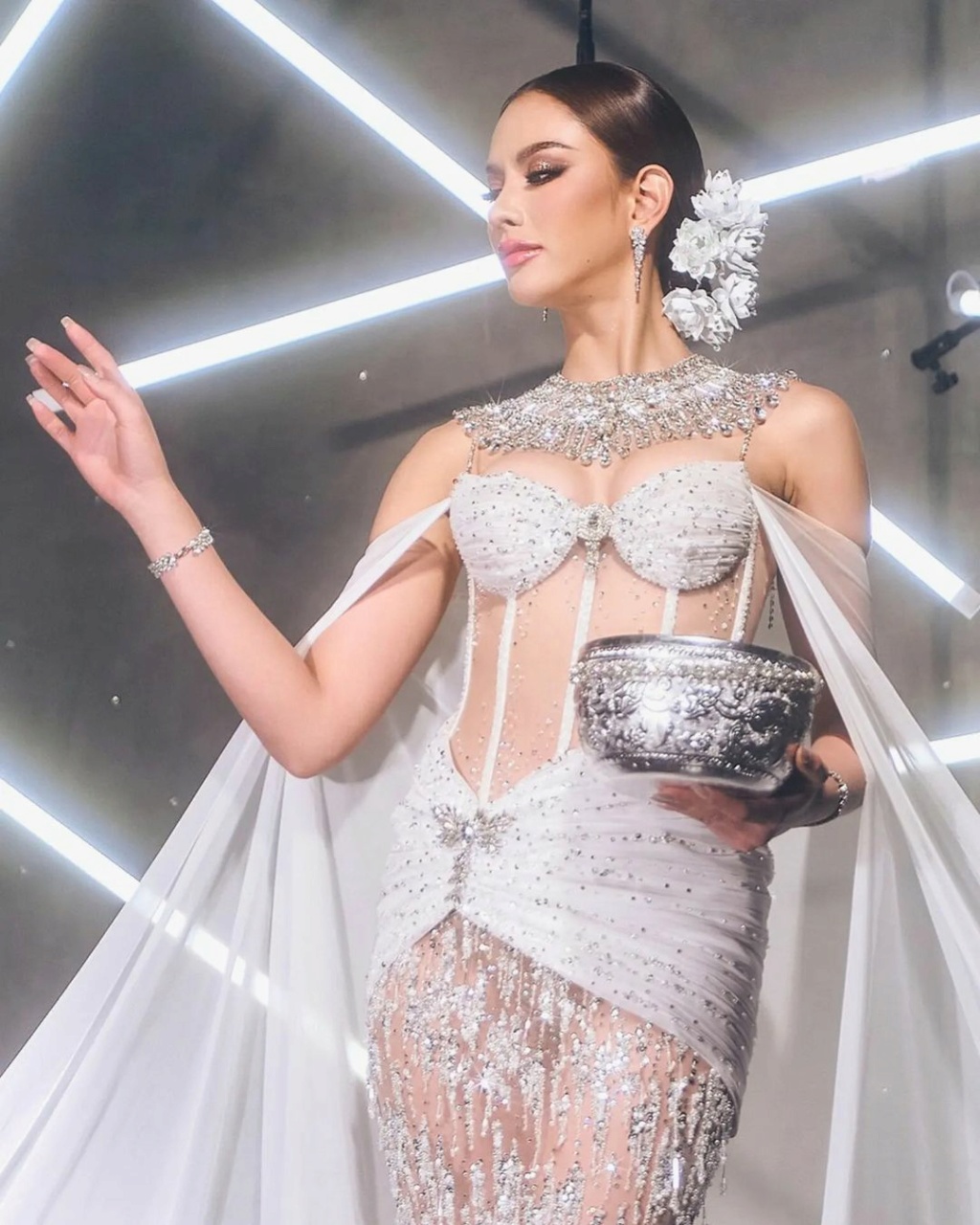  ♔ MISS UNIVERSE 2022 - NATIONAL COSTUME  ♔ - Page 2 32370115