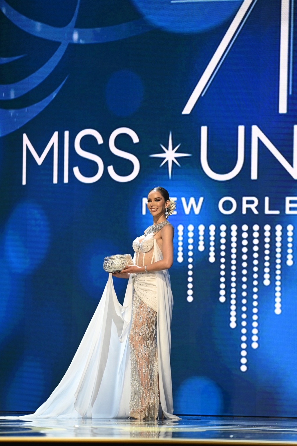  ♔ MISS UNIVERSE 2022 - NATIONAL COSTUME  ♔ - Page 2 32538610
