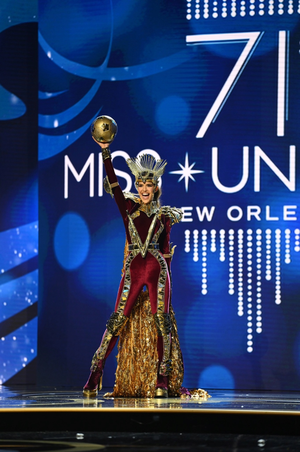  ♔ MISS UNIVERSE 2022 - NATIONAL COSTUME  ♔ - Page 2 32538910