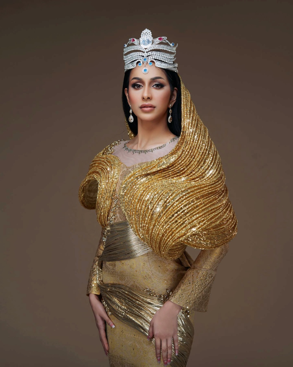 Miss Globe 2023 is Manvin Khera of Malaysia Bone2554