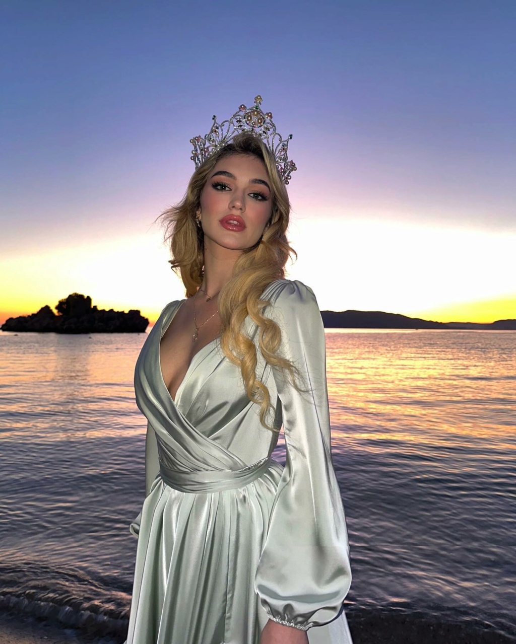 The Official Thread of MISS EARTH 2023 is Drita Ziri of ALBANIA - Page 2 Bone4441