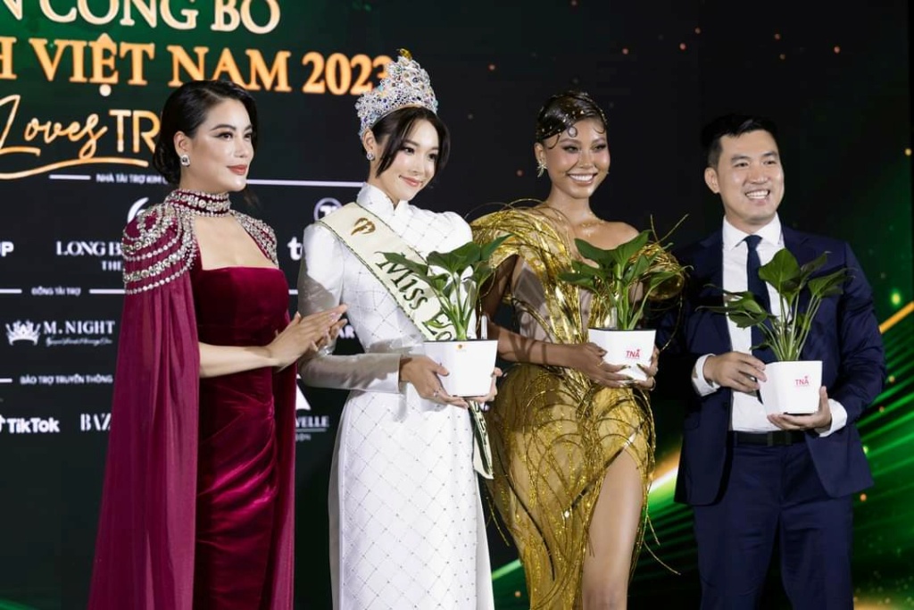 Official Thread of MISS EARTH 2022: Mina Sui Choi of KOREA - Page 2 Fb_i1915