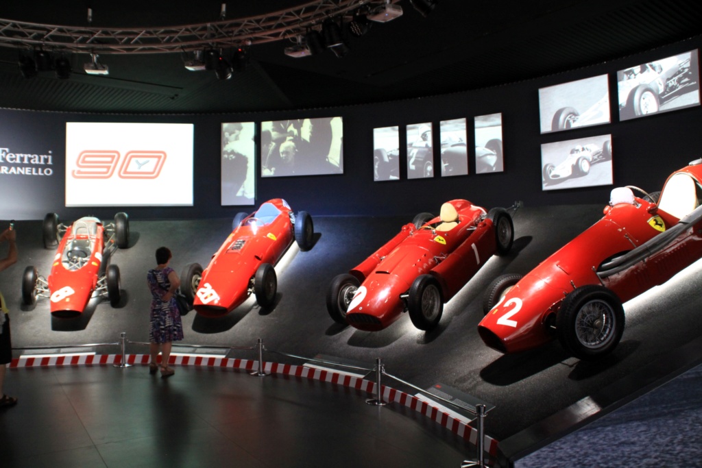 Les deux musées Ferrari de Modène Img_2620