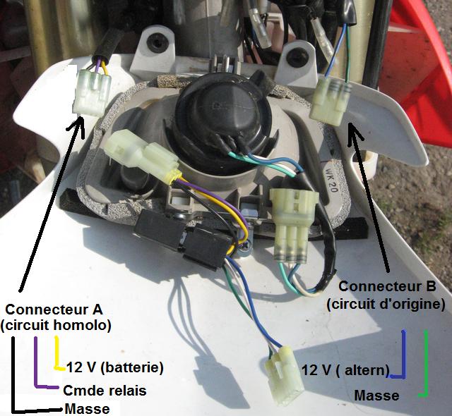 Honda HM  - Page 14 Phare110