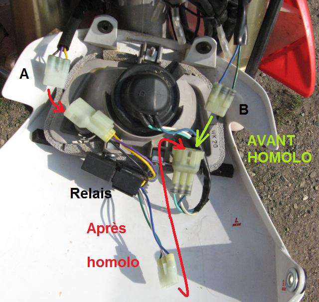 Honda HM - Page 14 Phare210