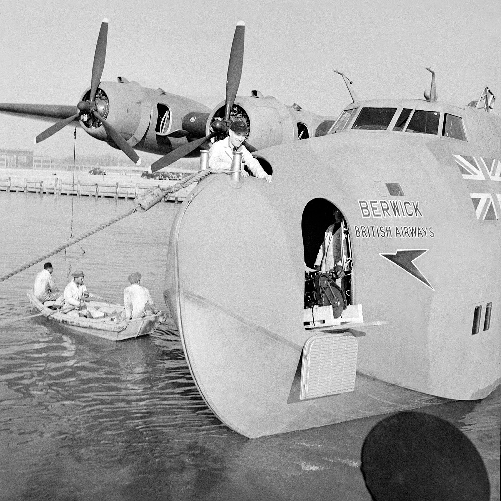 Boeing 314 "Dixie Clipper" 1939 - 1950 (/1/144ème Minicraft) - Page 2 1950_010