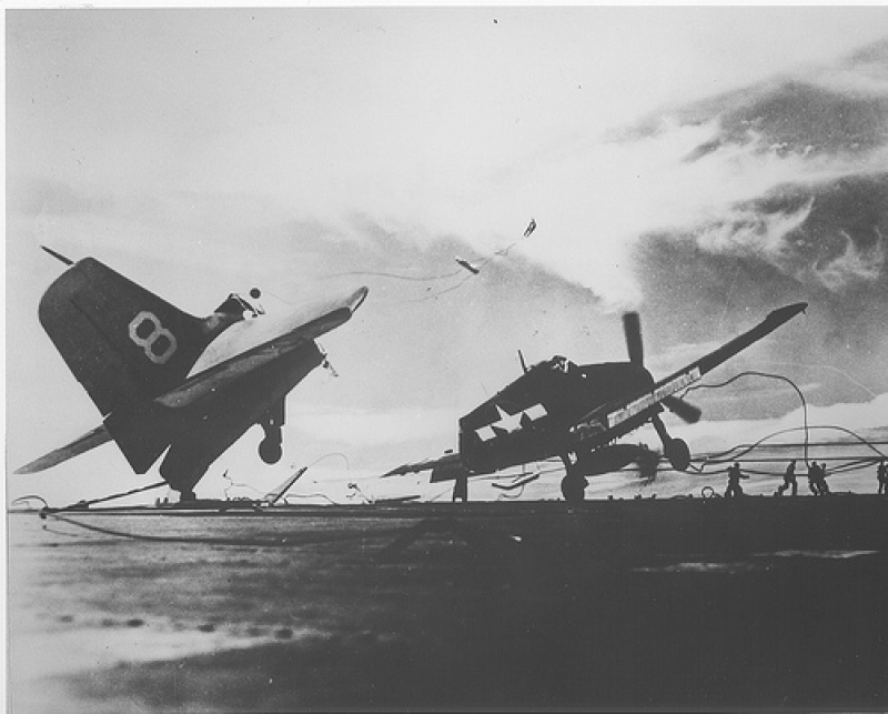 [Eduard] 1/72 - Grumman Hellcat F6F-3   - Page 2 Broken10