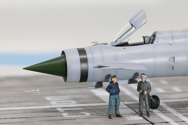Mikoyan-Gourevitch E-152M - Modelsvit #72030 - 1/72ème. - Page 4 Img_0920