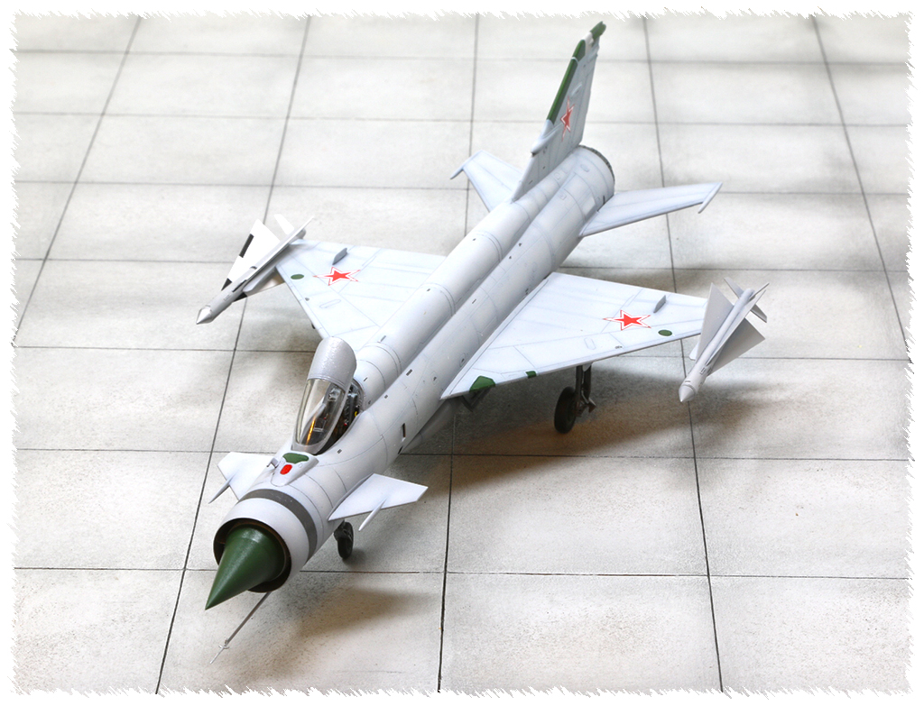Mikoyan-Gourevitch E-152M - Modelsvit #72030 - 1/72ème. - Page 4 Img_0924