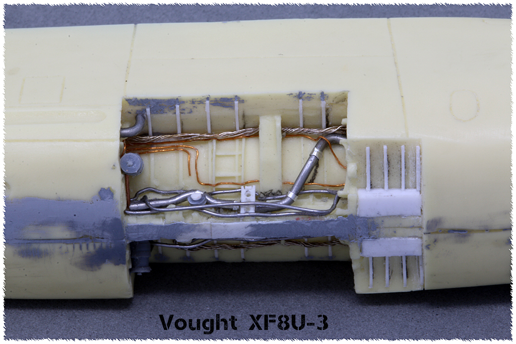 [Academy] 1/72 - Vought F-8 Crusader  - Page 7 Img_3518
