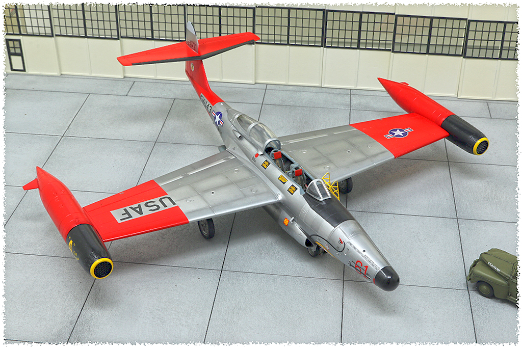 Northrop F-89D "Scorpion" (1:72 - Academy) Img_7911