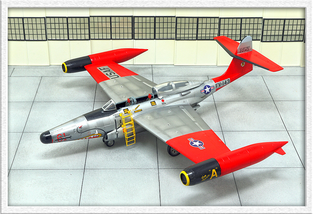 Northrop F-89D "Scorpion" (1:72 - Academy) Img_7913