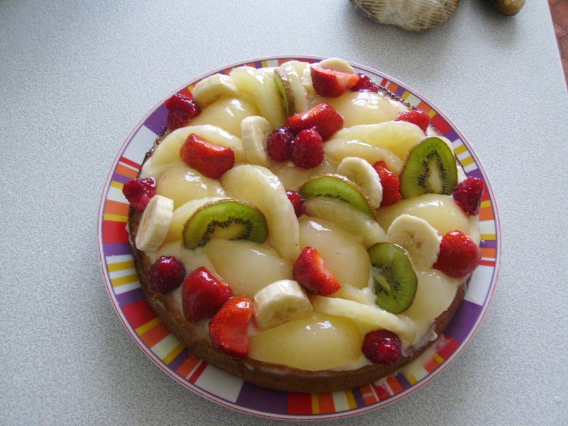 Tarte au fruits frais sur fond de genoise Imgp0120