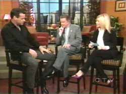 Live with Regis and Kelly - 11 novembre 2002 Regisn11