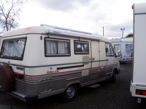 Passage au ancien Camping Car ERIBA 201_1613