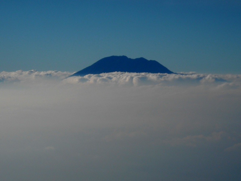 Les volcans d'Indonésie (une petite partie) Rinjan10