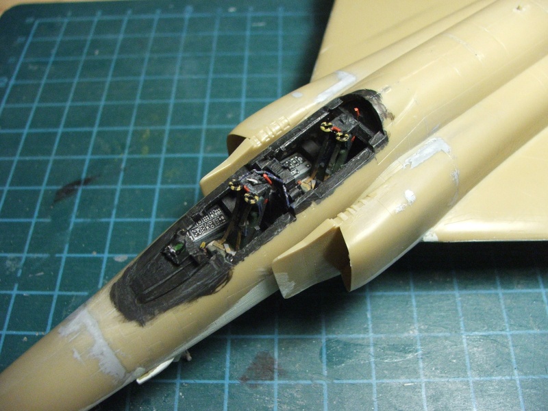 [Esci] 1/72 - McDonnell-Douglas F-4E Phantom II  - Page 3 Ce4210