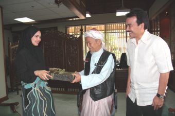 Siti Nurhaliza Temui Nik Aziz Siti2010