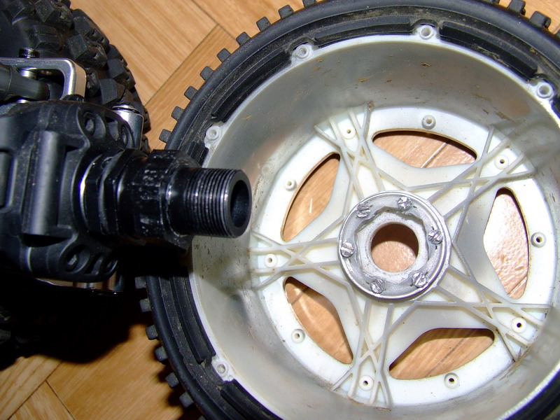 Réparer roues ar. empreinte hexa. Dscf4830