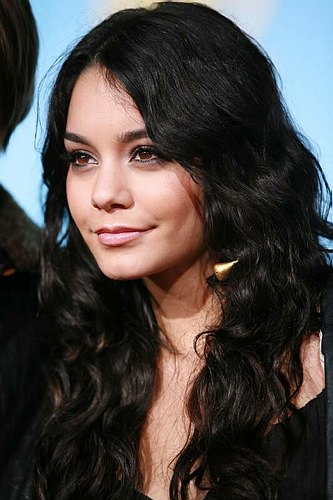 Vanessa Hudgens - Page 2 High-s10