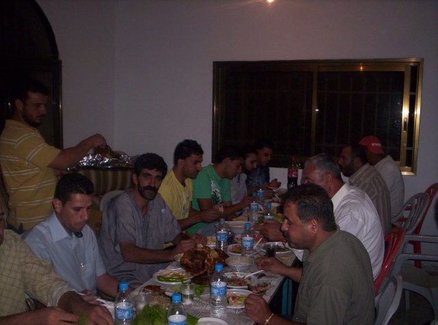 افطار جماعي في منزل المرحوم صدقي سليمان الحاج Ouuoo663