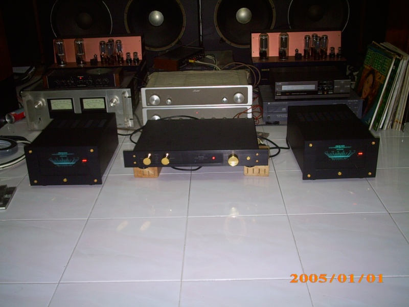 Restek Sector preamp & Extract monoblock power amps (Used)SOLD Img_0413