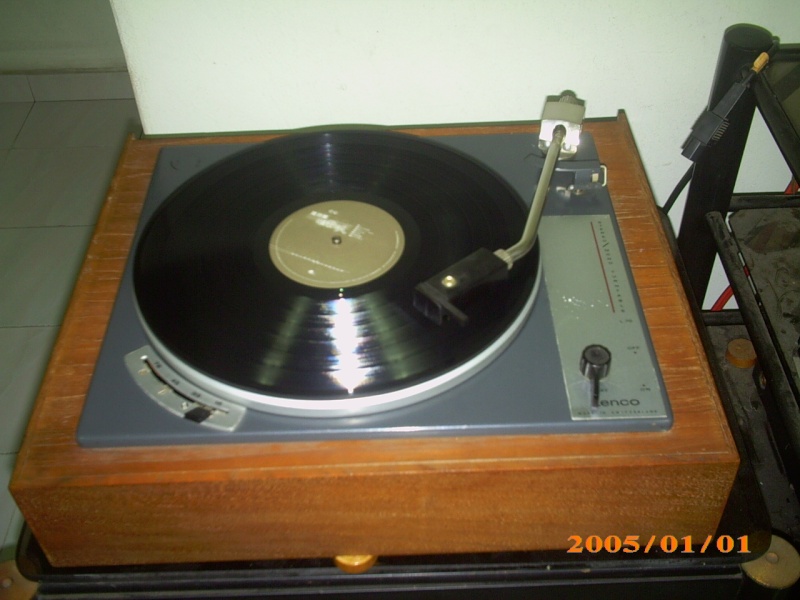 Lenco L70 turntable (Used)SOLD Img_0466