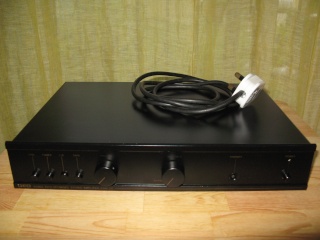 QED A240 CD integrated amp (Used) Img_2521