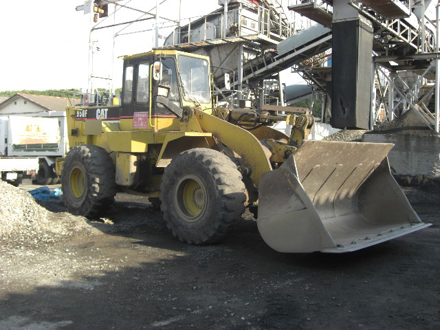 Xe xuc lat banh lop Cater 950f 3,1m3 1994 31m3_110