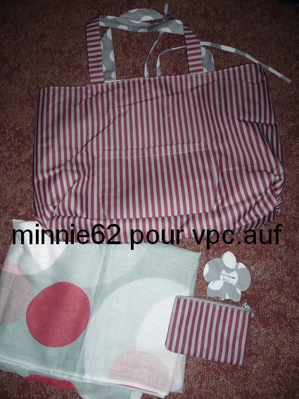 Set de plage "blanc/gris/rouge" la redoute Copie_19