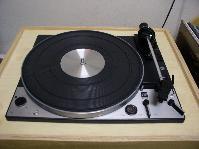 Dual 1229 turntable (Used) P1010087