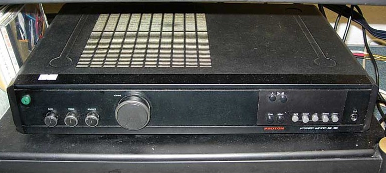 Proton AM-455 integrated amplifier (Used) SOLD Proton11