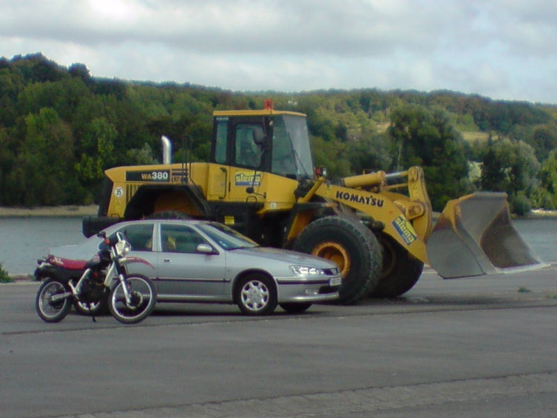 votre xl bien entouré (voiture,moto,trotinette ...etc)(2009) - Page 2 P1109011