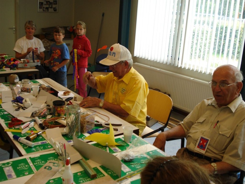 Dukendam 2007: Woensdag, sport en spel, film, creatief en schminken Dsc01438