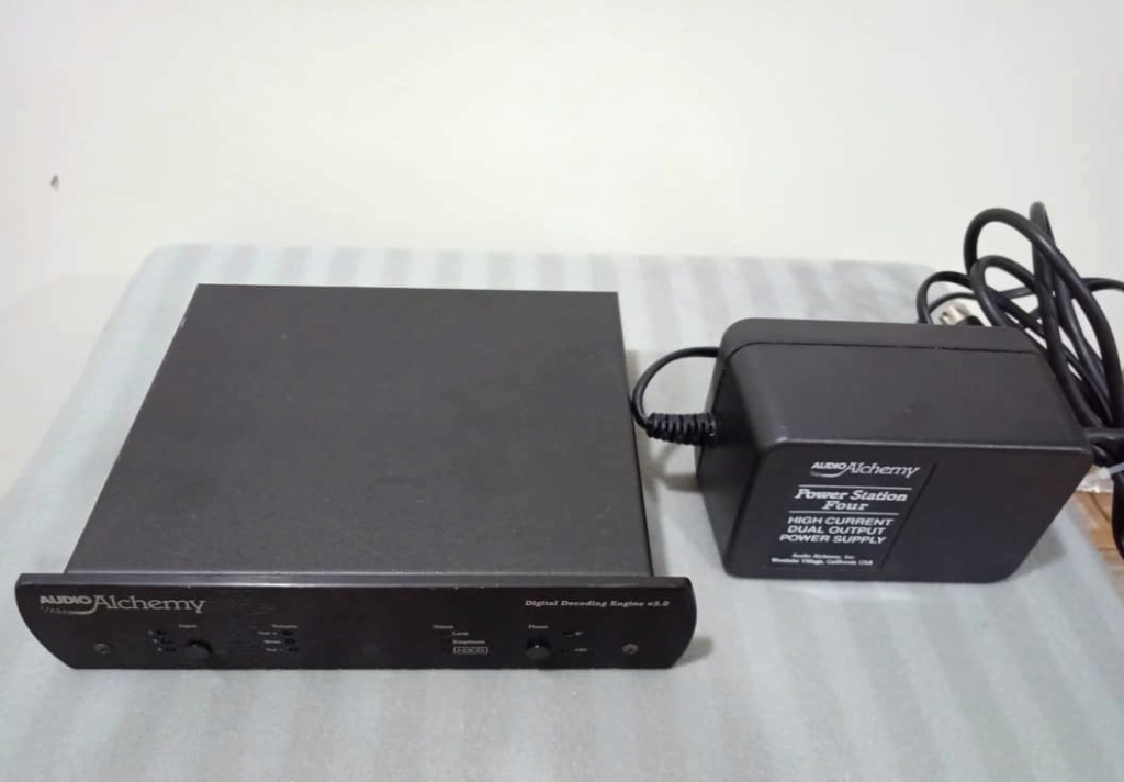 Audio Alchemy DDE v3.0 HDCD DAC with Power Station 4 A215