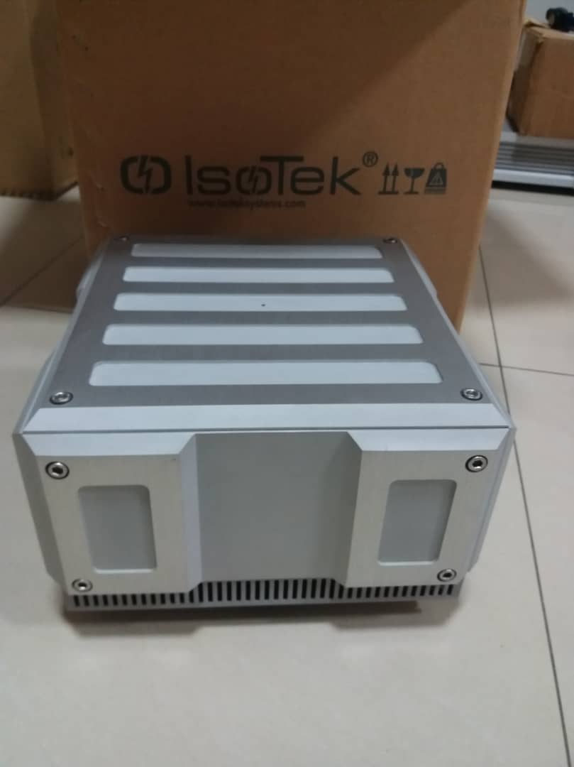 Isotek Titan Power Conditioner (High Current) A221