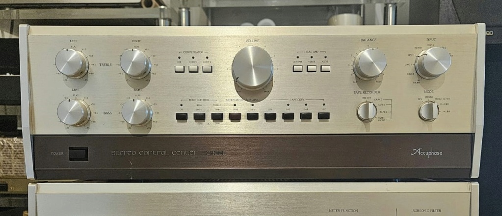 Accuphase C200L Preamplifier  Accuph41