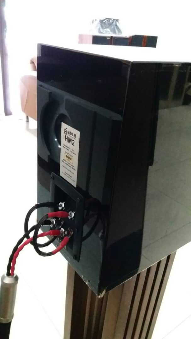 Adam HM2 Bookshelf Speaker Adam410