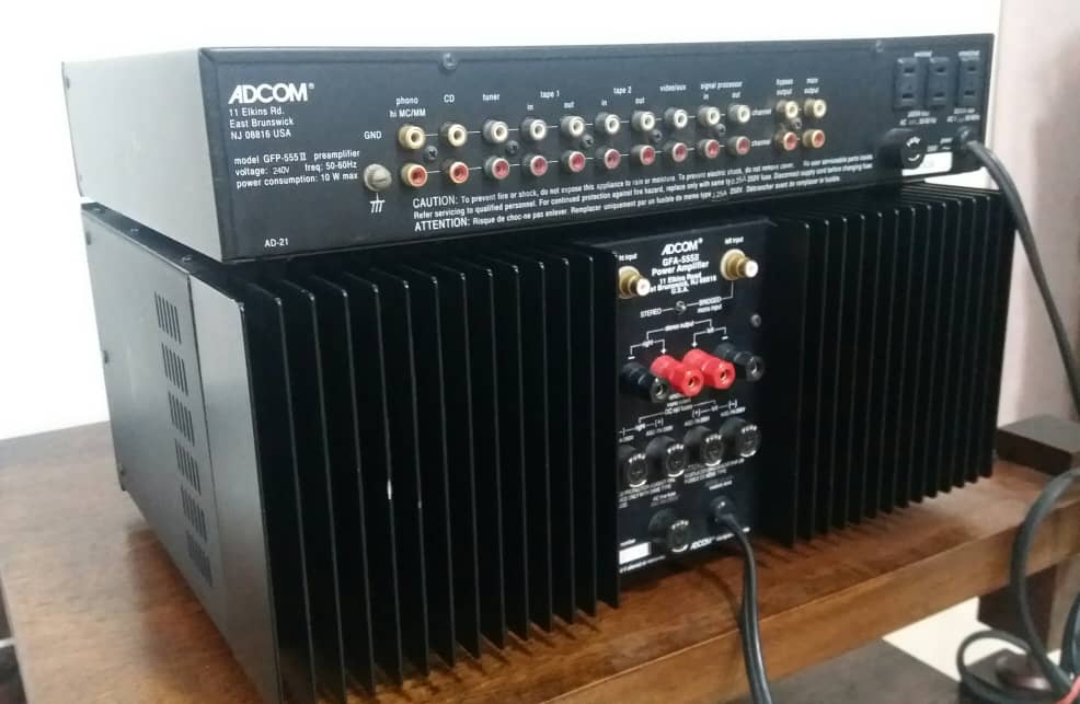Adcom GFA 555 MK2 Power Amplifier @ 200W per channel Adcom610