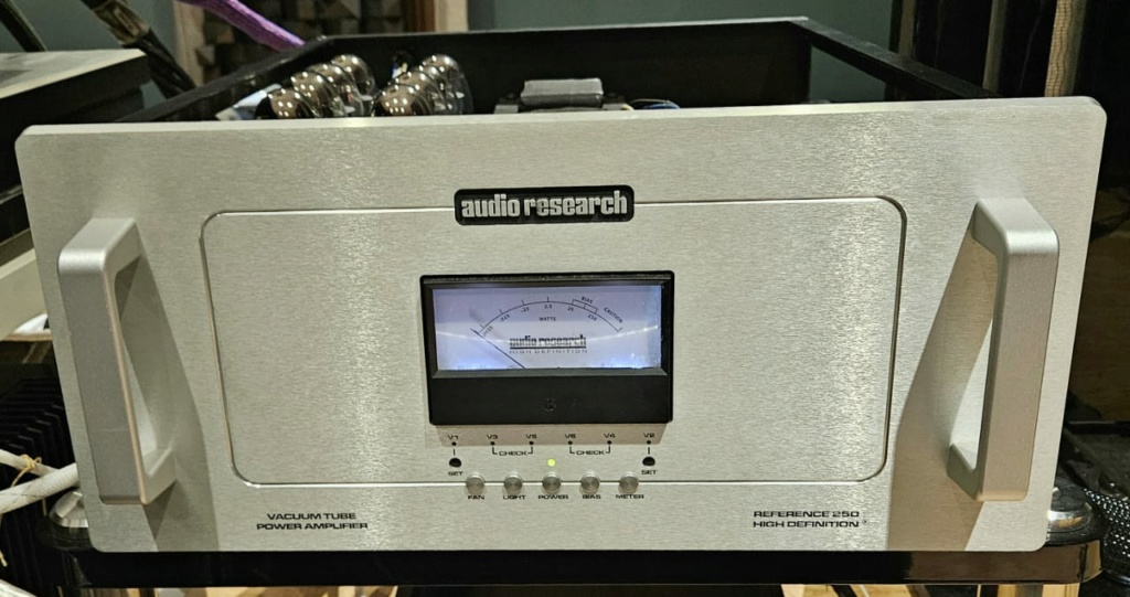 Audio Research Reference 250 Monoblock Amplifier with KT150 tubes Audior74