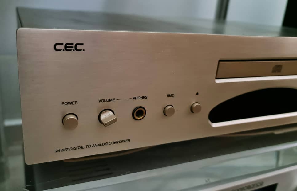 SOLD - CEC CD3300 Audiophile CD Player with Remote Control Cec210