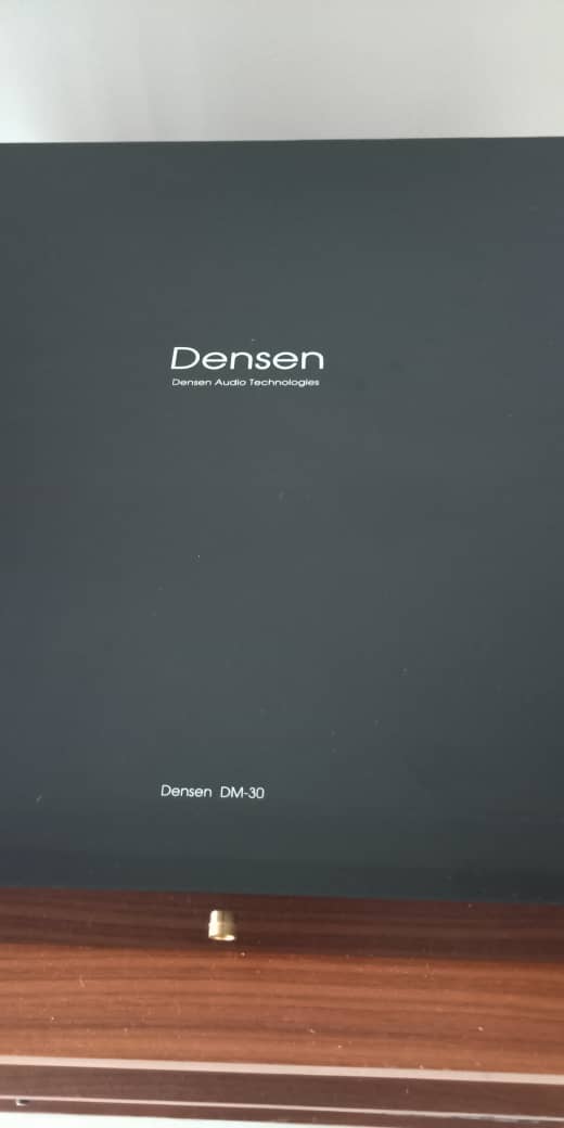 Densen DM20 & DM30 Pre-Amplifier and Dual-Mono Power Amplifier Set D512