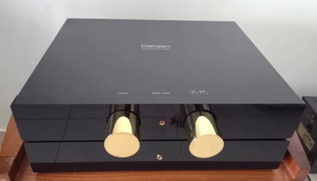 Densen DM20 & DM30 Pre-Amplifier and Dual-Mono Power Amplifier Set D710