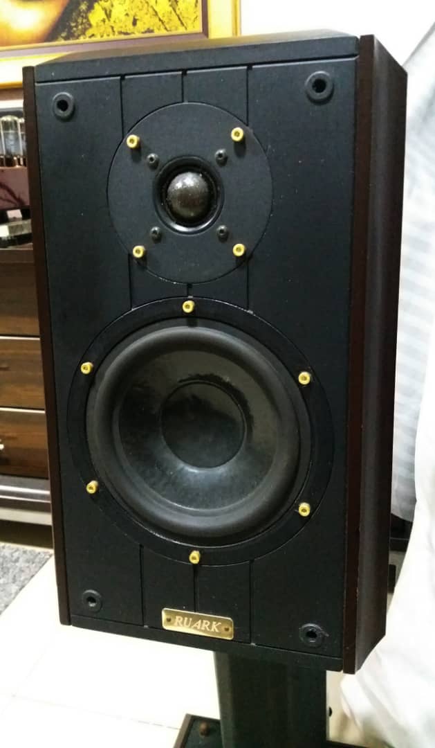 Ruark Equinox Loudspeaker With Dedicated Stands G310