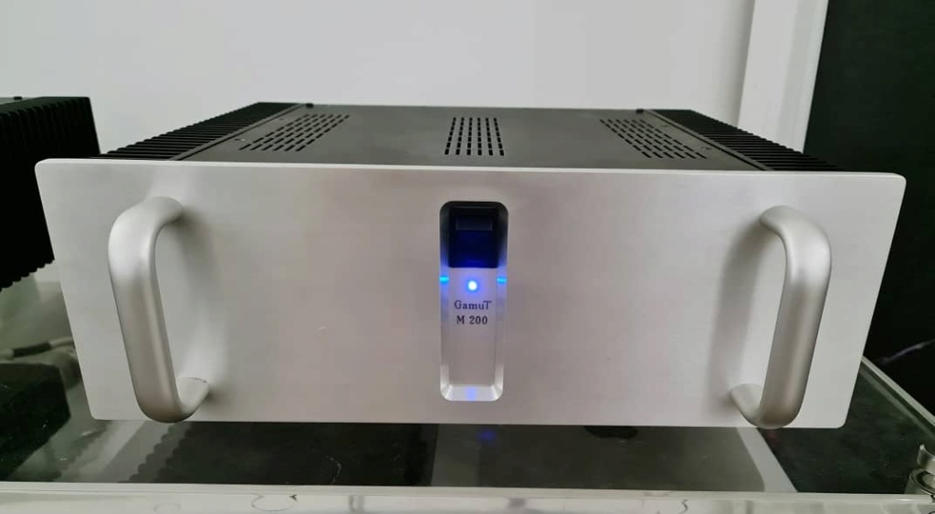 SOLD GamuT M-200 MK III Monoblocks Power Amplifier  Gamut410