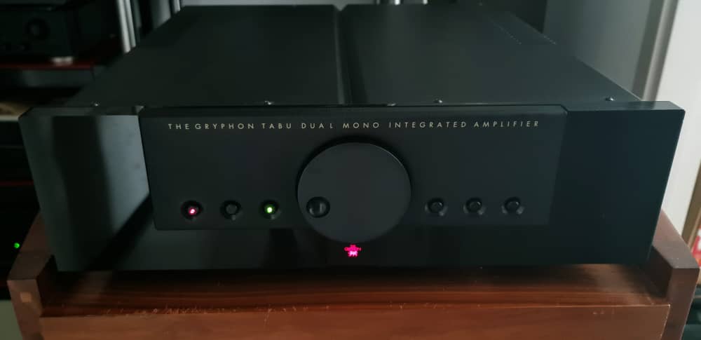 SOLDThe Gryphon Tabu Dual Mono Integrated Amplifier Grypho10