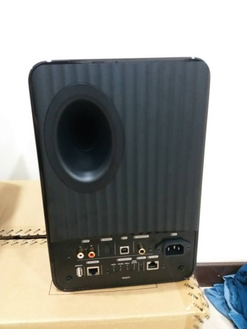 KEF LS50 Active Wireless speakers Kef310