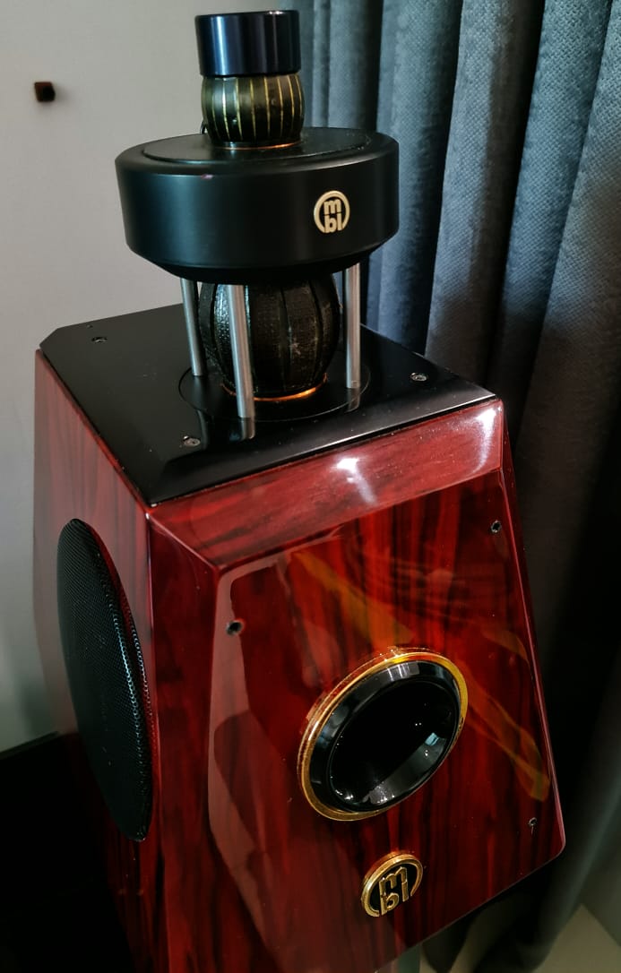 MBL 121 Radialstrahler Speakers with Original Stands - High Gloss Rosewood Finish Mbl510