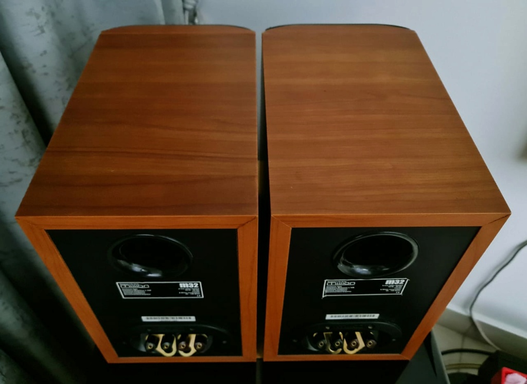 Mission M32 Bookshelf speakers Missio44