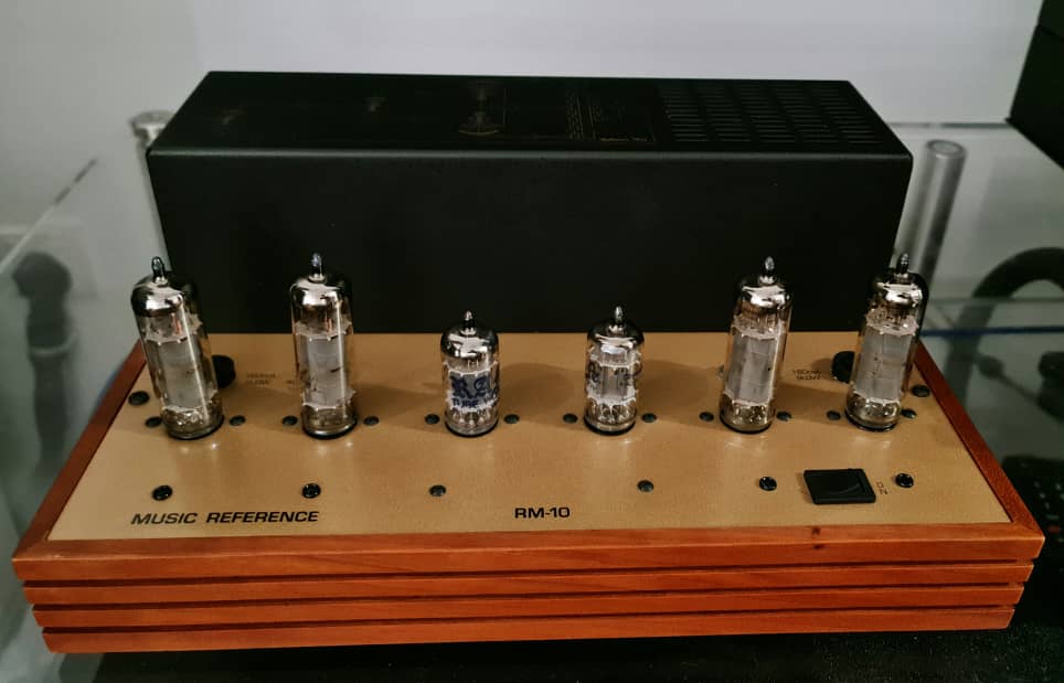 Music Reference RM-5 MK IV Tube Preamplifier with Phono AND RM-10 Stereo Tube Power Amplifier Mr10a11